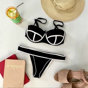 Basically New VS Black Bikinu